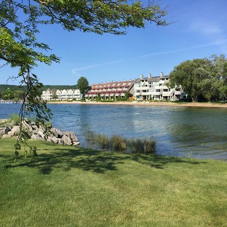 111 Water Street Inn Boyne City Exterior foto